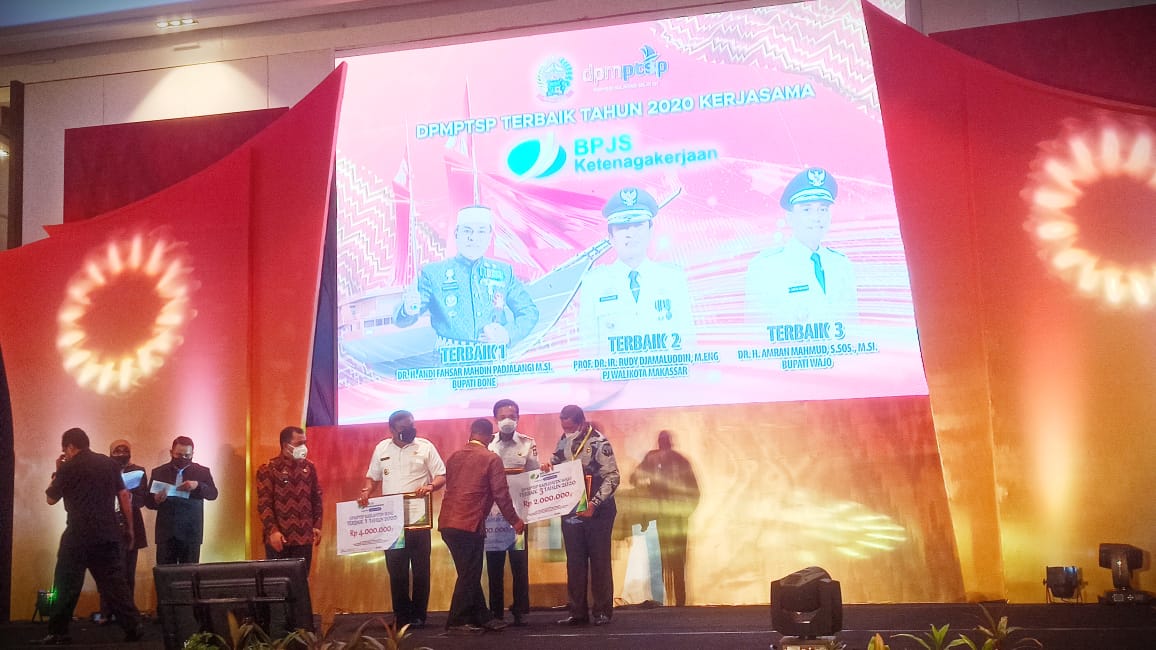 Pemkab Wajo Raih Penghargaan Sebagai DPMPTSP Terbaik DPMPTSP-1.jpg